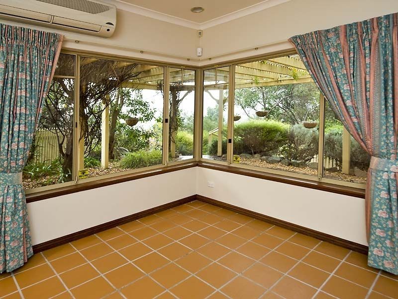 17 Dale Drive, Gooseberry Hill WA 6076