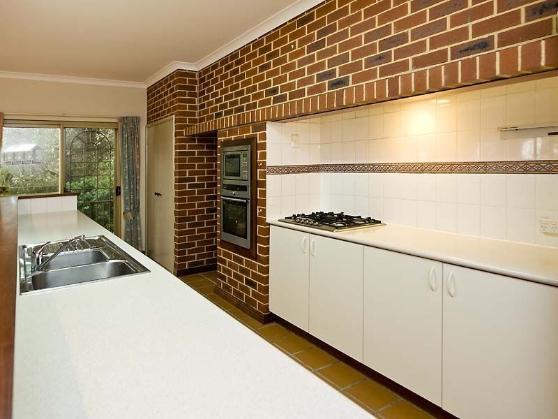 17 Dale Drive, Gooseberry Hill WA 6076