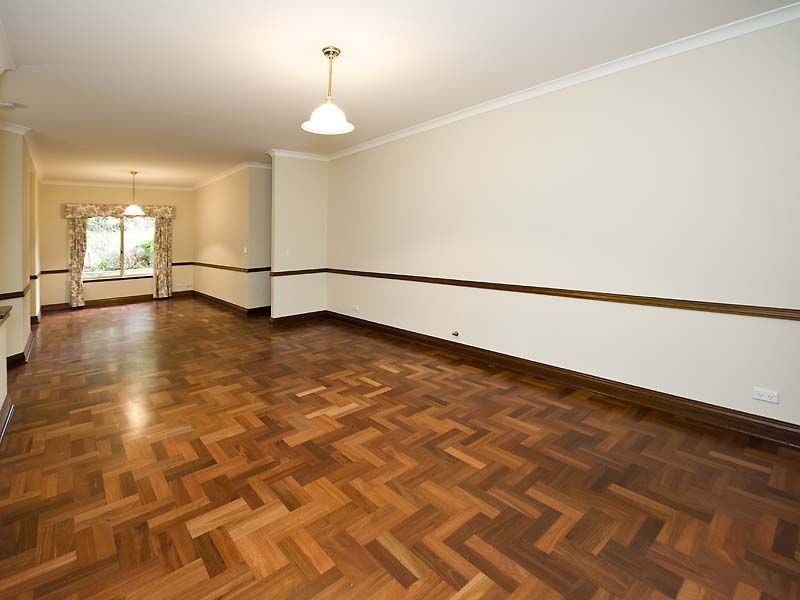 17 Dale Drive, Gooseberry Hill WA 6076