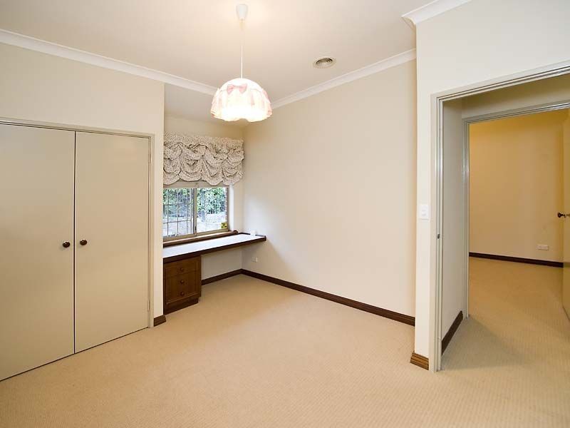 17 Dale Drive, Gooseberry Hill WA 6076