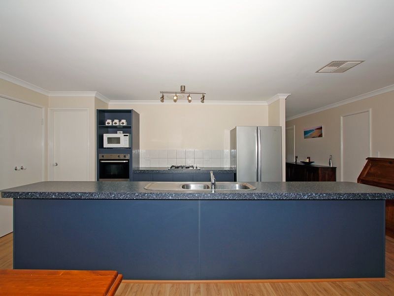 5 Heroic Lane, Wattle Grove WA 6107