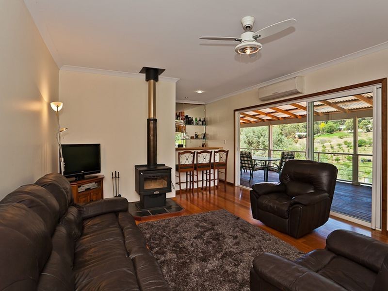 345 Aldersyde Road, Bickley WA 6076