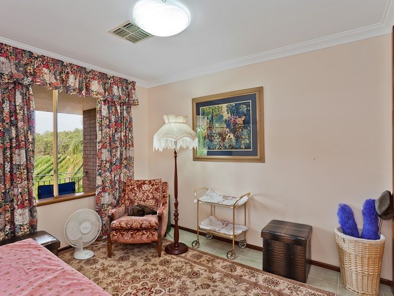 167 Stanhope Road, Bickley WA 6076