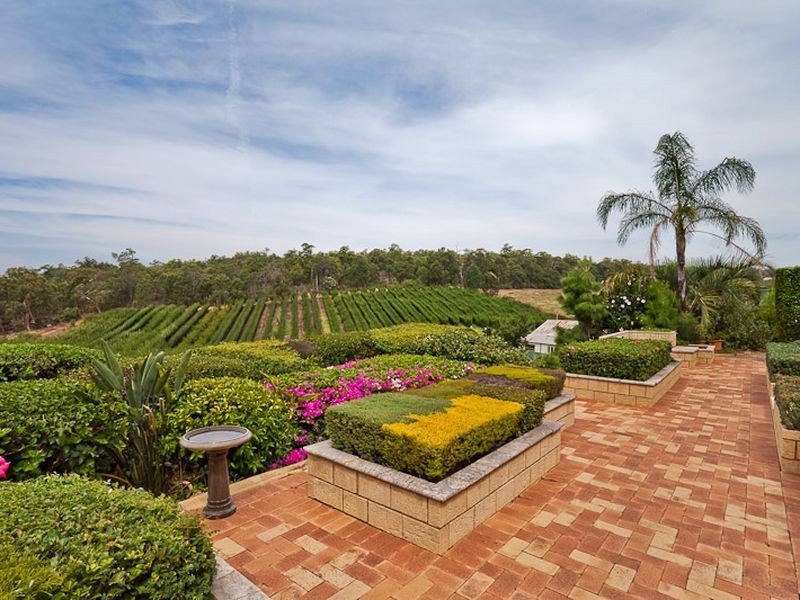 167 Stanhope Road, Bickley WA 6076