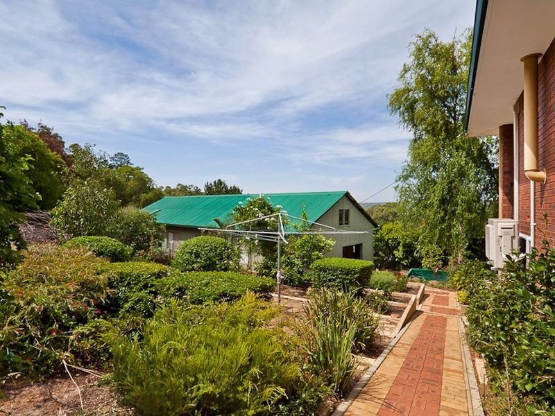 167 Stanhope Road, Bickley WA 6076