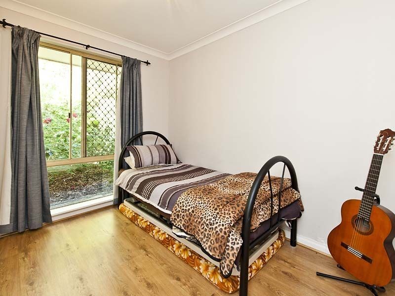 31 Schofield Road, Wattle Grove WA 6107