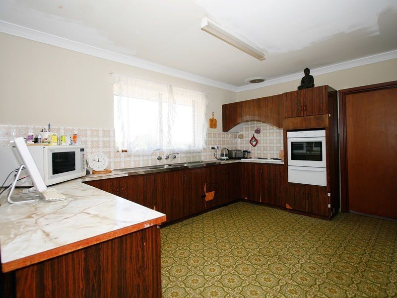 208 Canning Road, Lesmurdie WA 6076