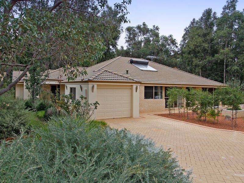 31 Watsonia Road, Gooseberry Hill WA 6076
