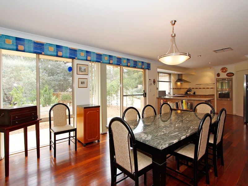 31 Watsonia Road, Gooseberry Hill WA 6076