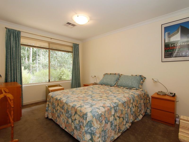 31 Watsonia Road, Gooseberry Hill WA 6076