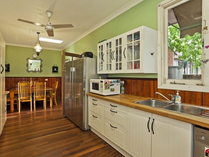 4 Herald  Close, Kalamunda WA 6076