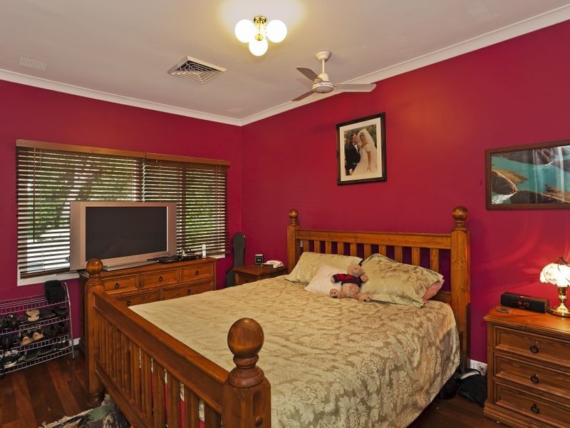 4 Herald  Close, Kalamunda WA 6076