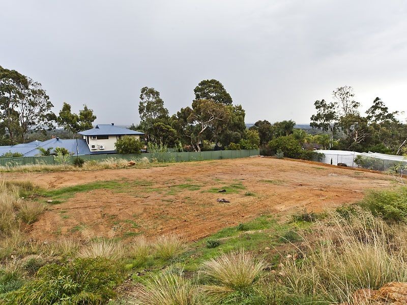 7 Nangana Way, Kalamunda WA 6076