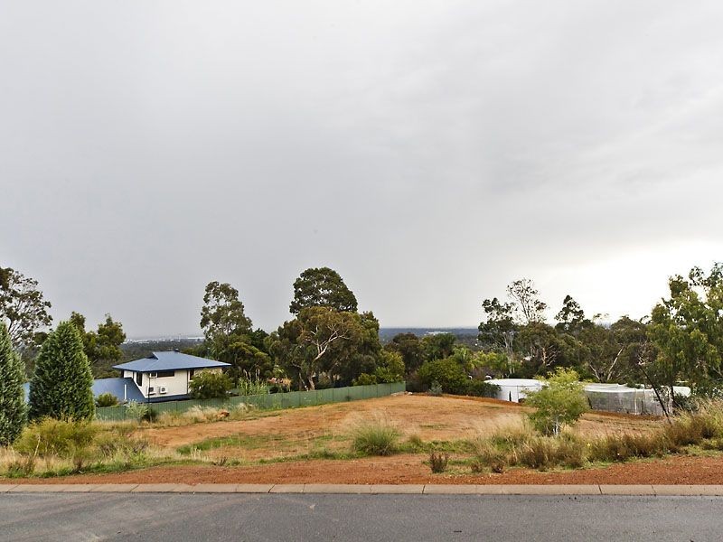 7 Nangana Way, Kalamunda WA 6076