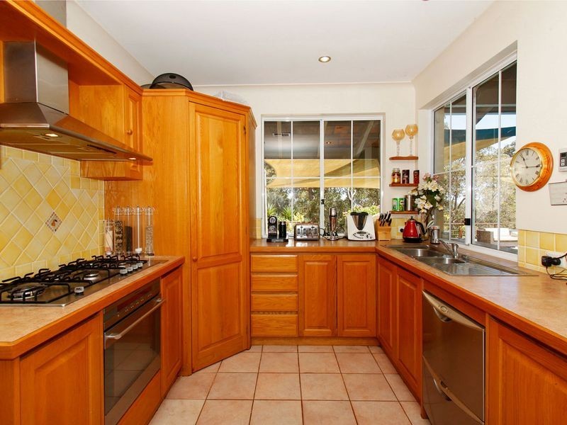 34 Ashurst Drive, Lesmurdie WA 6076