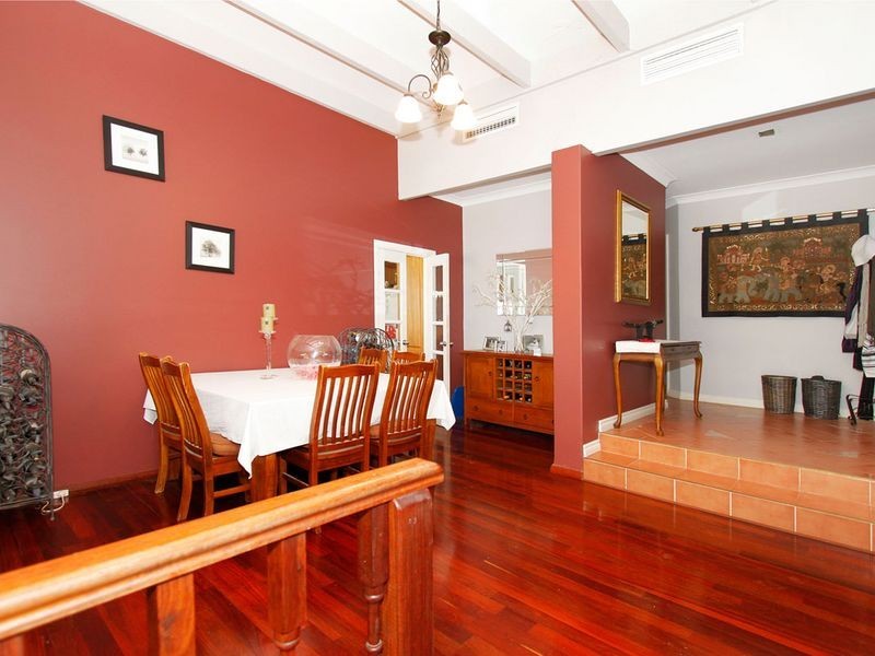34 Ashurst Drive, Lesmurdie WA 6076