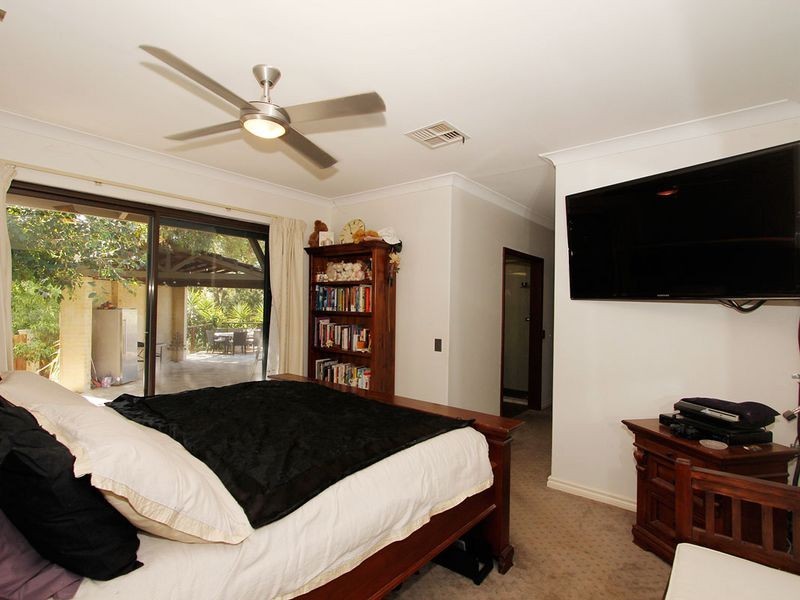 34 Ashurst Drive, Lesmurdie WA 6076