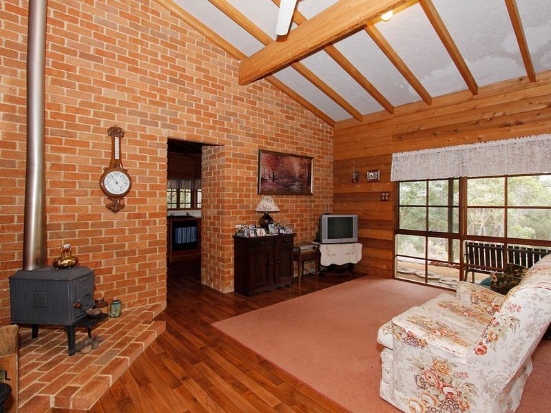 2 Punai Place, Bickley WA 6076