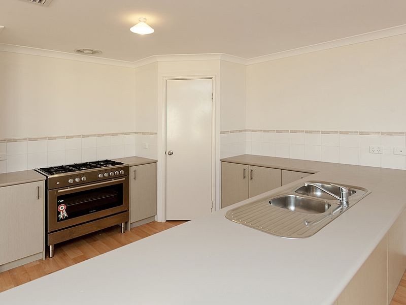 2 Kandimak Boulevard, Darling Downs WA 6122