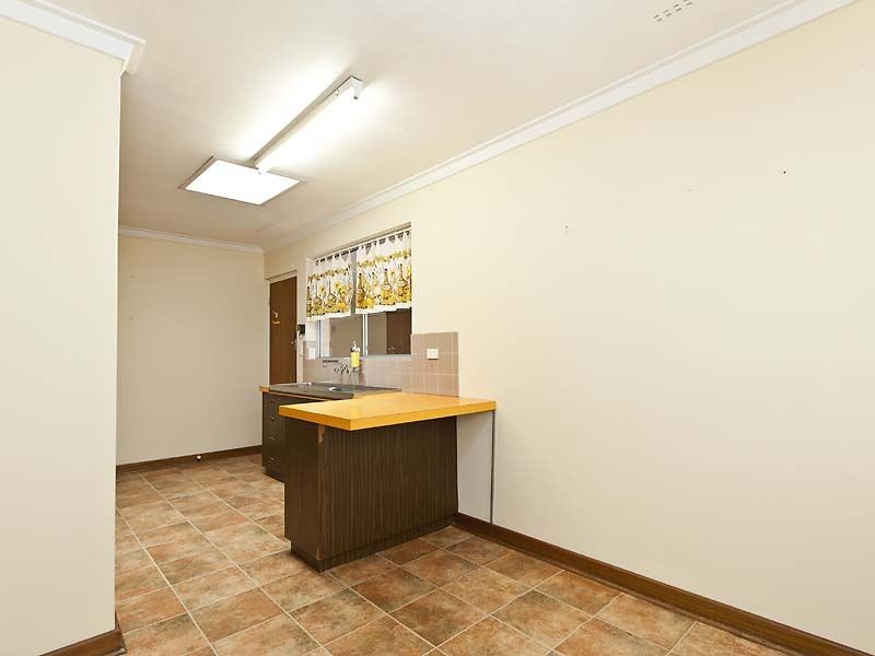 25 Pauline Avenue, Kalamunda WA 6076