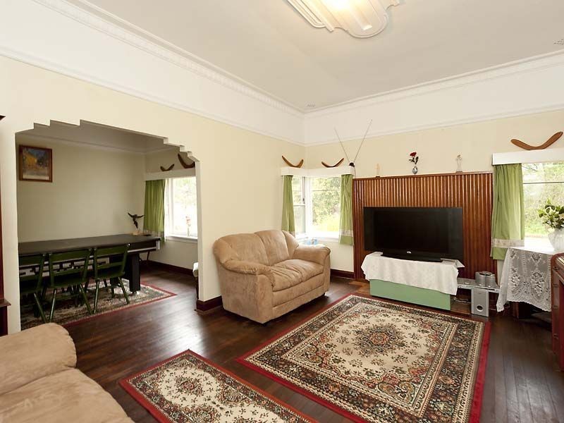 2 Parke Road, Gooseberry Hill WA 6076