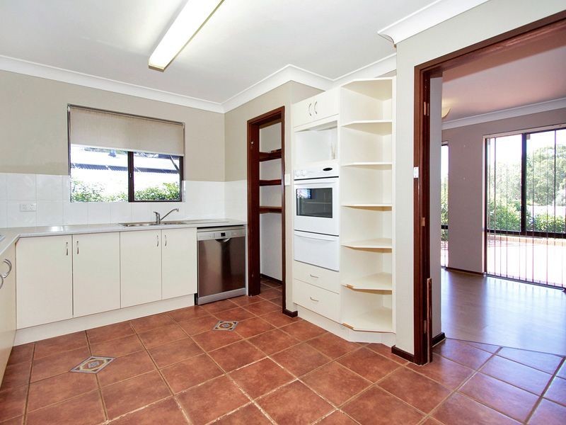 37 Heslop Road, Lesmurdie WA 6076