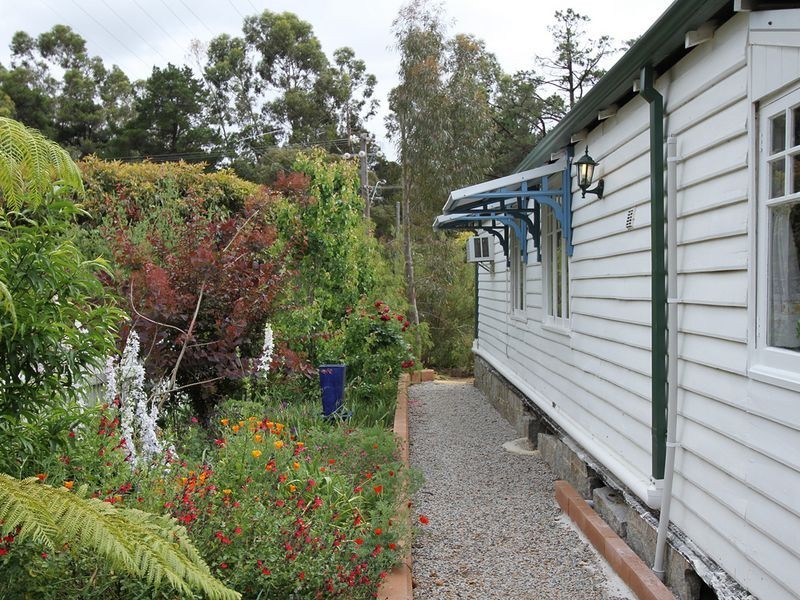 6080 Phillips Road, Mundaring WA 6073