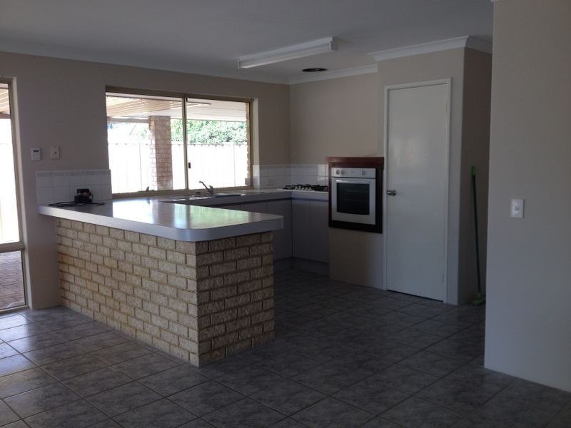 37 Calcite Place, Forrestfield WA 6058