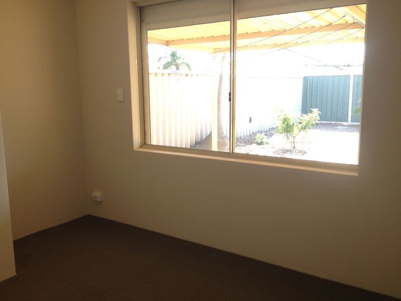 37 Calcite Place, Forrestfield WA 6058