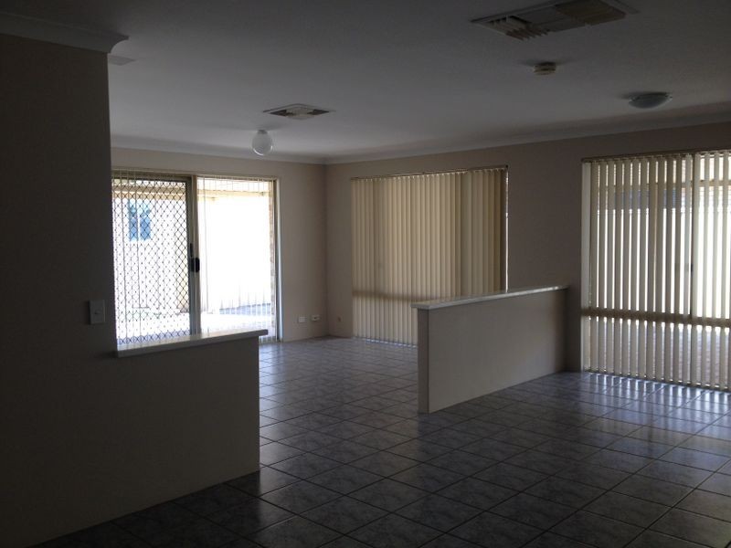 37 Calcite Place, Forrestfield WA 6058