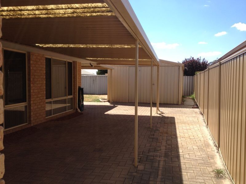 37 Calcite Place, Forrestfield WA 6058