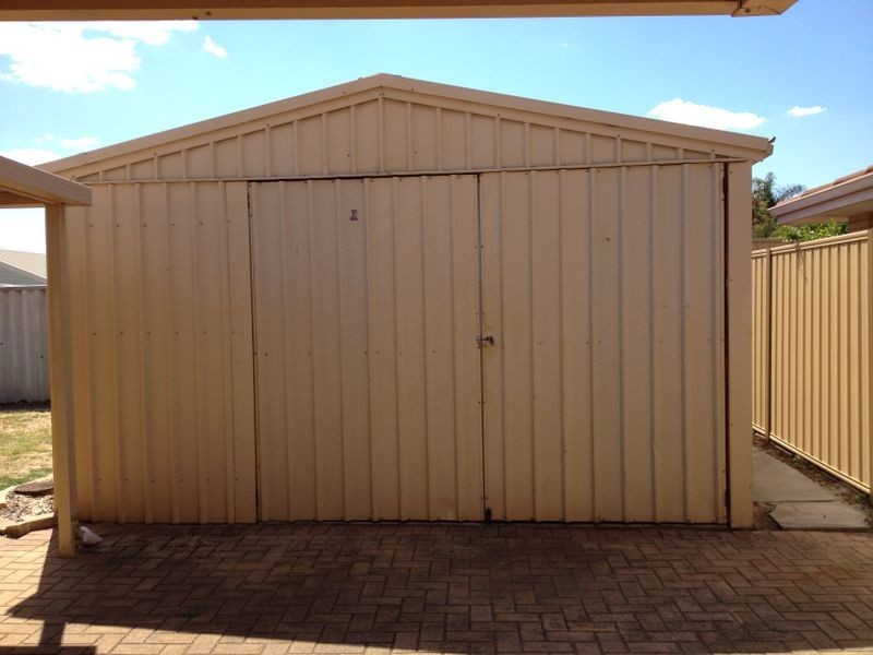 37 Calcite Place, Forrestfield WA 6058