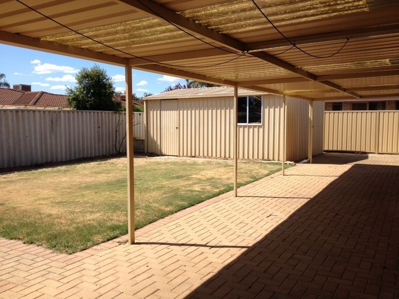 37 Calcite Place, Forrestfield WA 6058