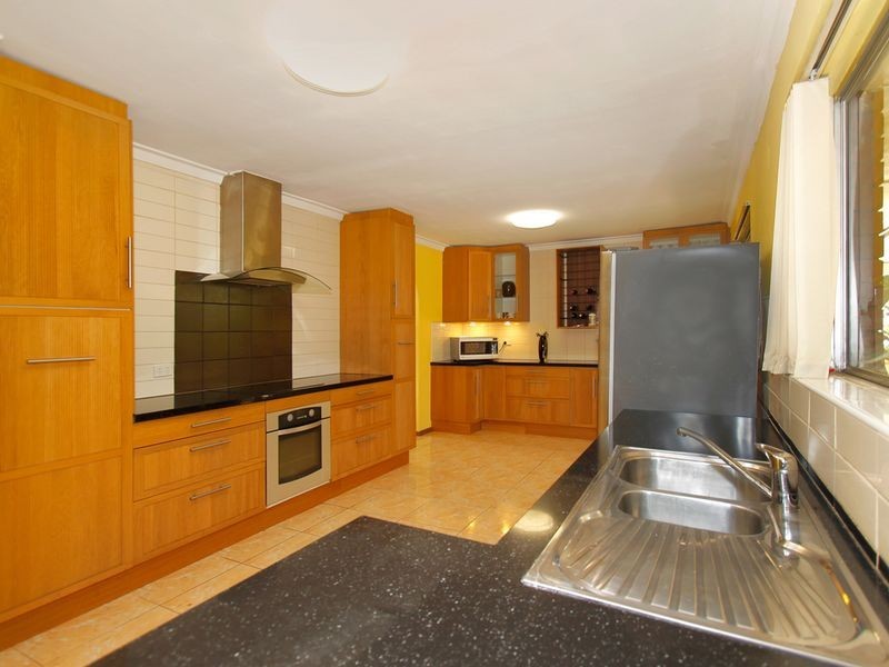 40 Waterloo Crescent, Lesmurdie WA 6076