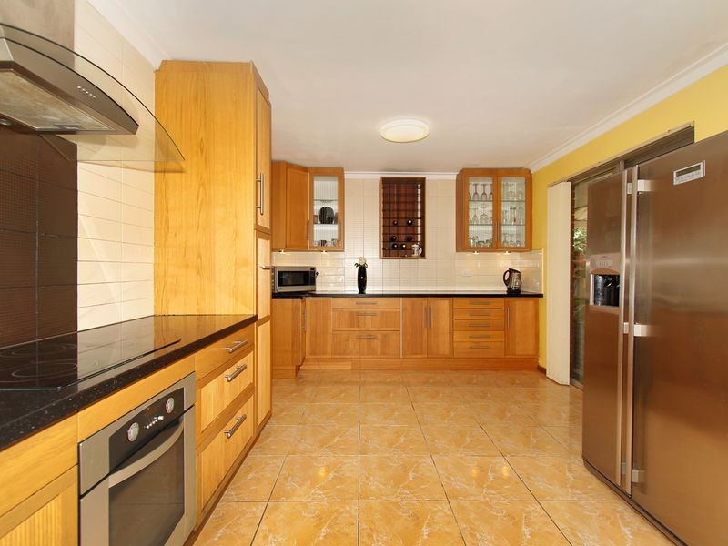 40 Waterloo Crescent, Lesmurdie WA 6076