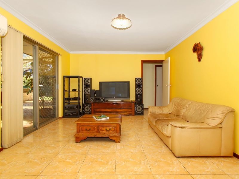 40 Waterloo Crescent, Lesmurdie WA 6076