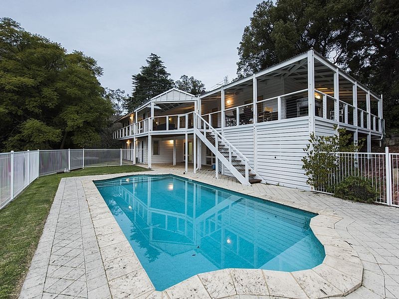 12 Lenori Road, Gooseberry Hill WA 6076