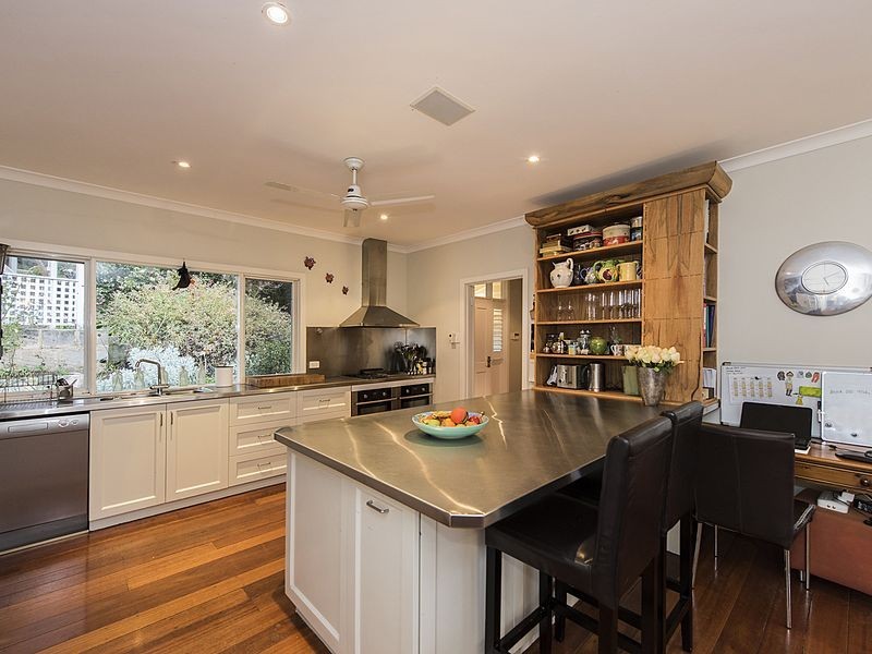 12 Lenori Road, Gooseberry Hill WA 6076