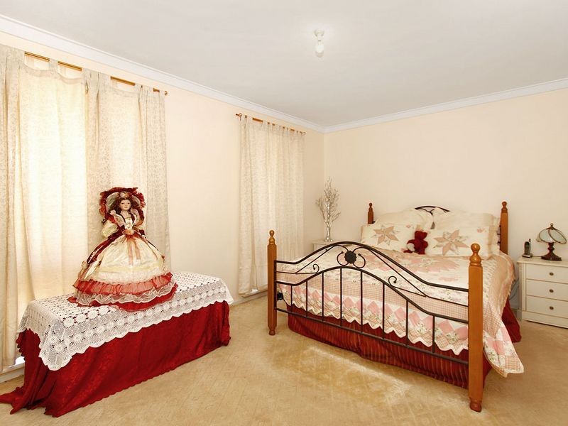 343 Holmes Road, Forrestfield WA 6058