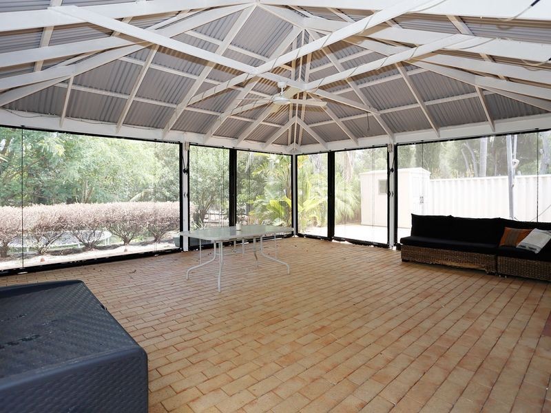 17 Andrew Street, Kalamunda WA 6076