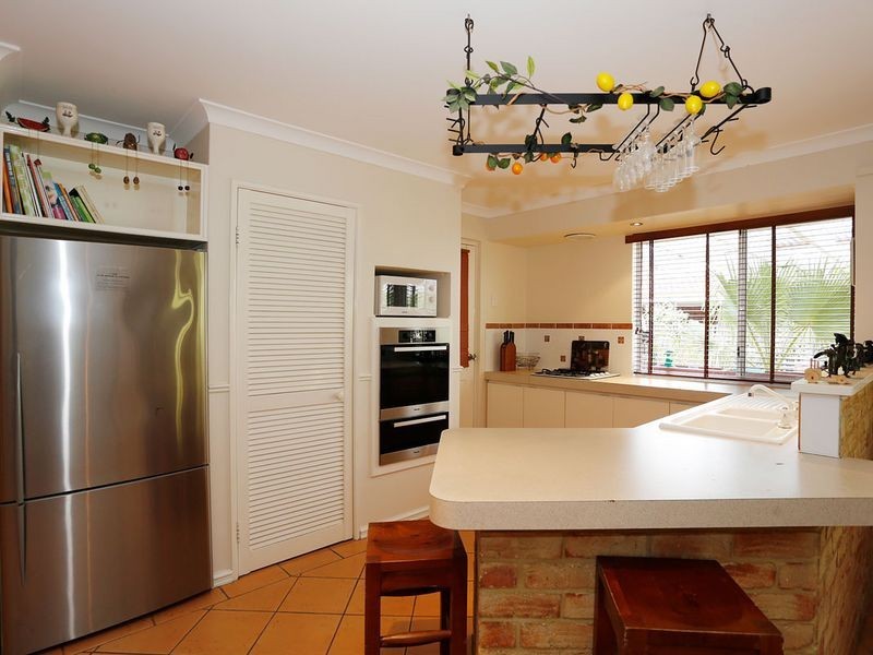 17 Andrew Street, Kalamunda WA 6076