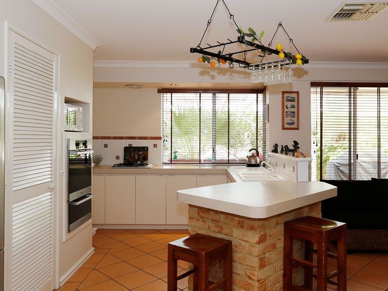 17 Andrew Street, Kalamunda WA 6076