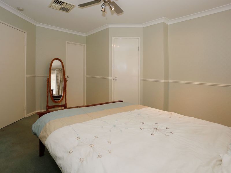 17 Andrew Street, Kalamunda WA 6076