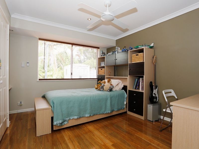 17 Andrew Street, Kalamunda WA 6076