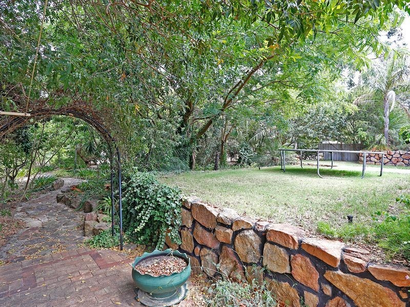 17 Andrew Street, Kalamunda WA 6076