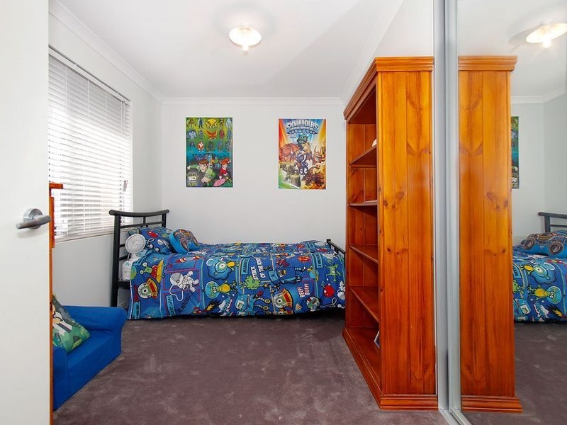 10/2 Briza Lane, Forrestfield WA 6058