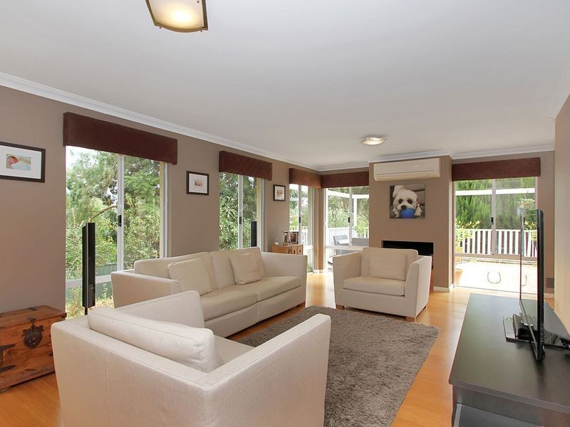 44 Sampson Road, Kalamunda WA 6076