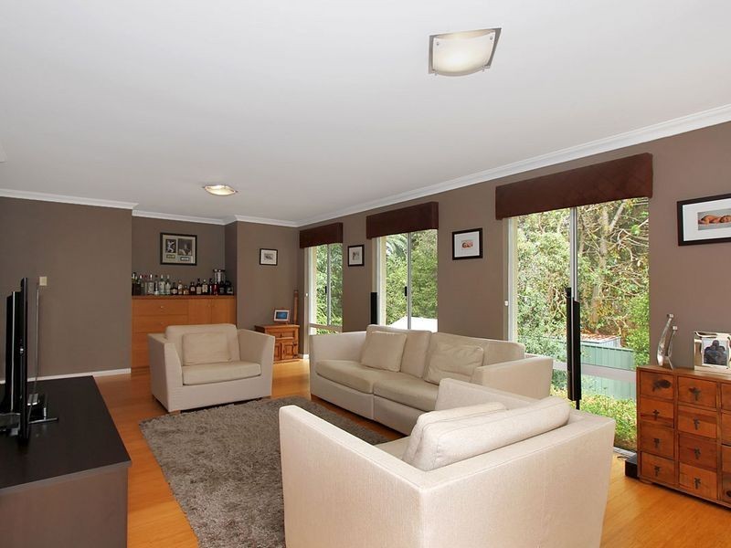 44 Sampson Road, Kalamunda WA 6076