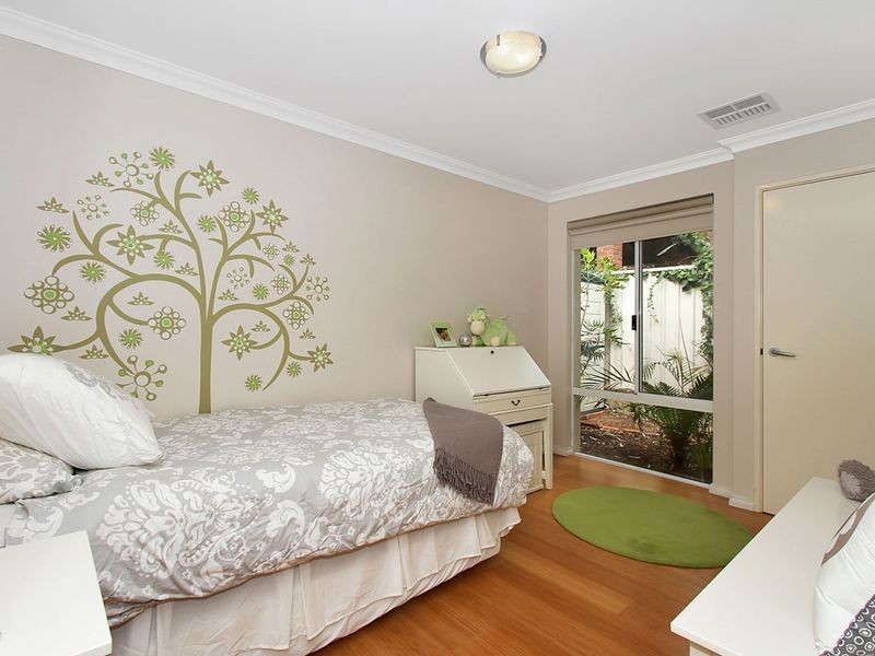 44 Sampson Road, Kalamunda WA 6076