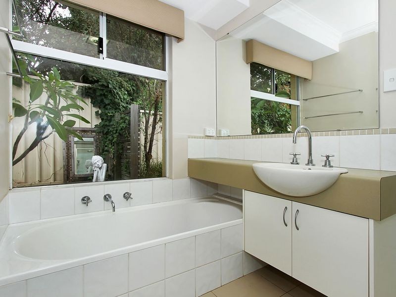 44 Sampson Road, Kalamunda WA 6076